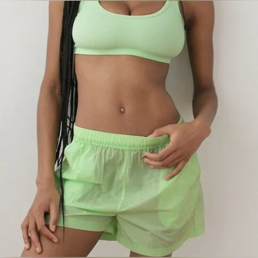 Aritzia Tna Claremont Lightweight 3" Running Shorts in Mint Green size XS